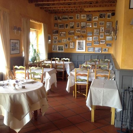 Auberge Des Chasseurs Échenevex Exteriör bild