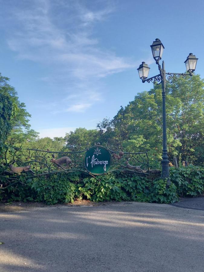 Auberge Des Chasseurs Échenevex Exteriör bild