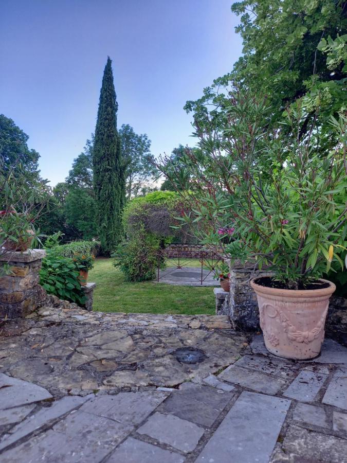 Auberge Des Chasseurs Échenevex Exteriör bild