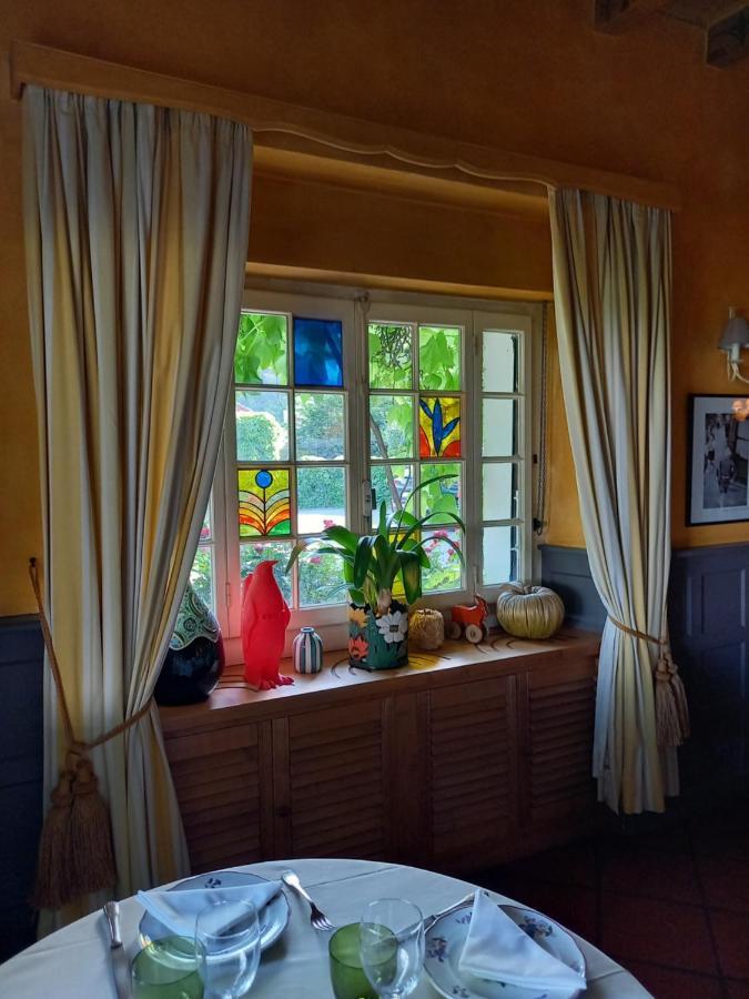 Auberge Des Chasseurs Échenevex Exteriör bild