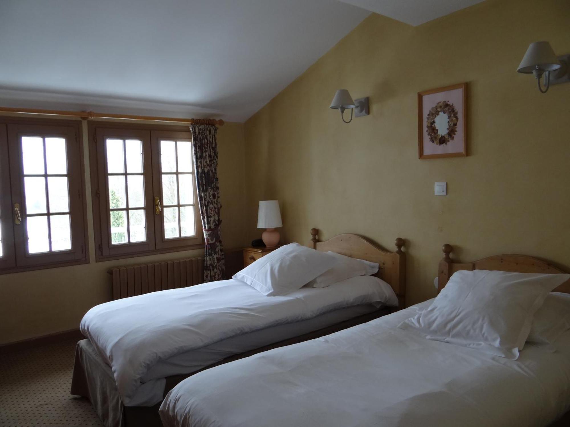 Auberge Des Chasseurs Échenevex Rum bild