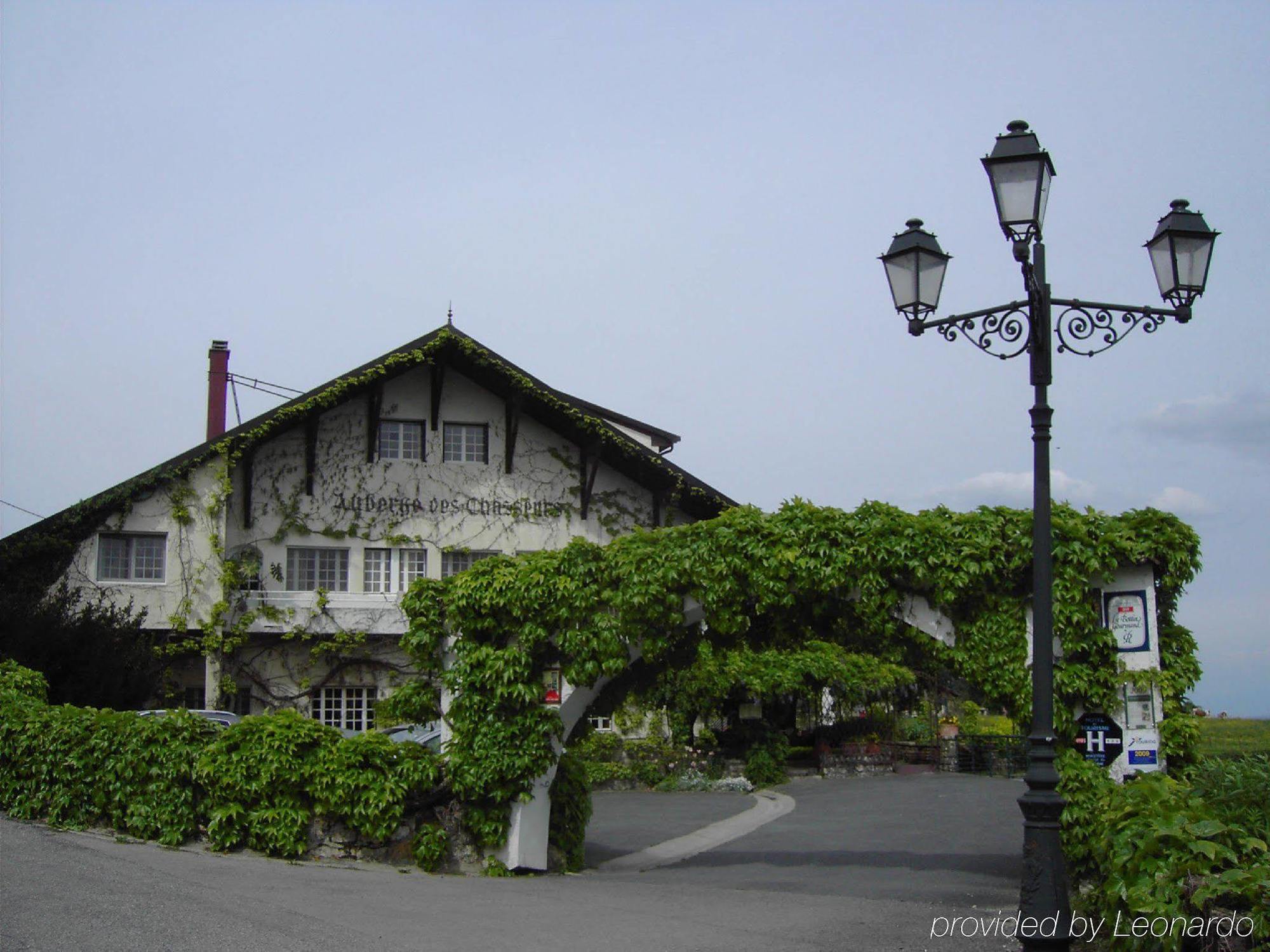 Auberge Des Chasseurs Échenevex Exteriör bild