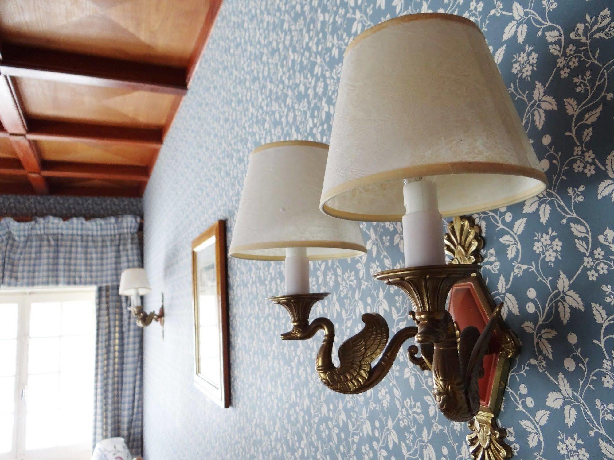 Auberge Des Chasseurs Échenevex Exteriör bild