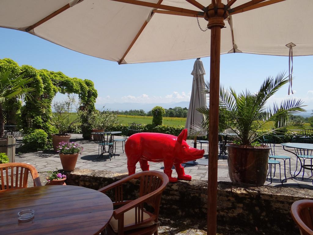 Auberge Des Chasseurs Échenevex Exteriör bild
