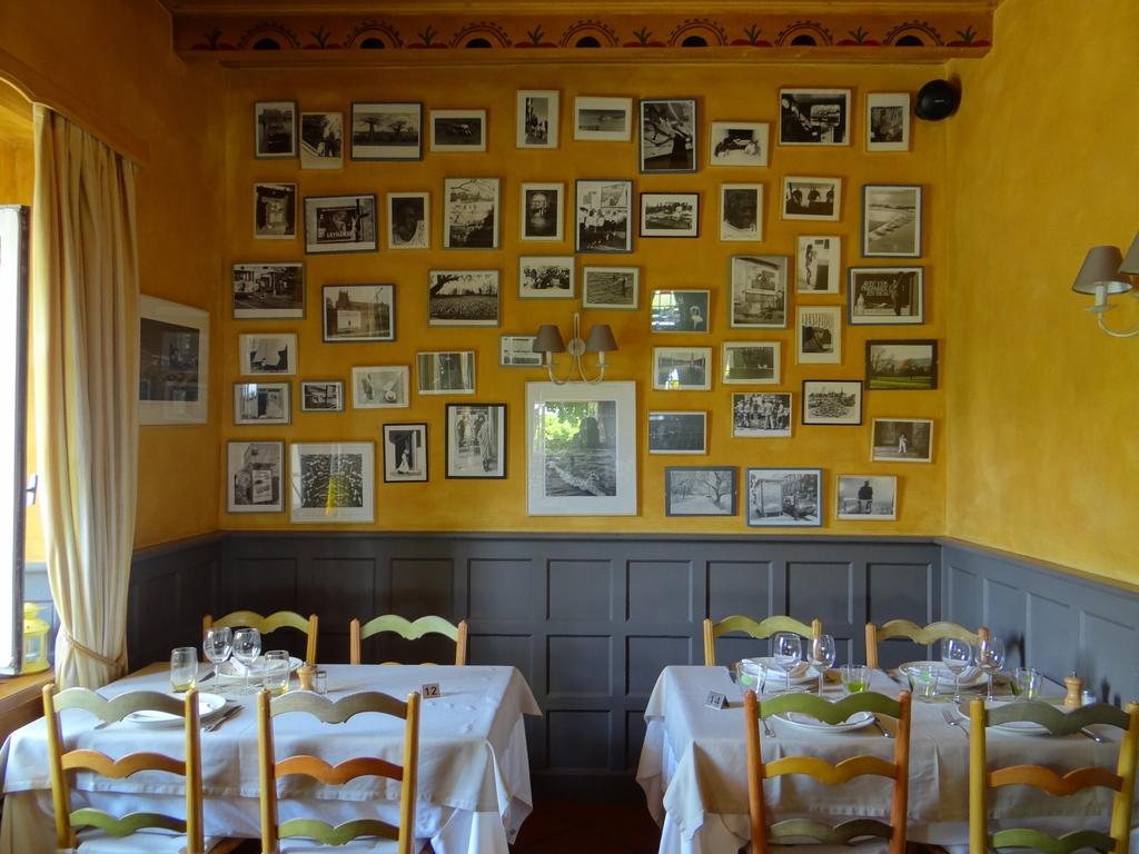 Auberge Des Chasseurs Échenevex Exteriör bild