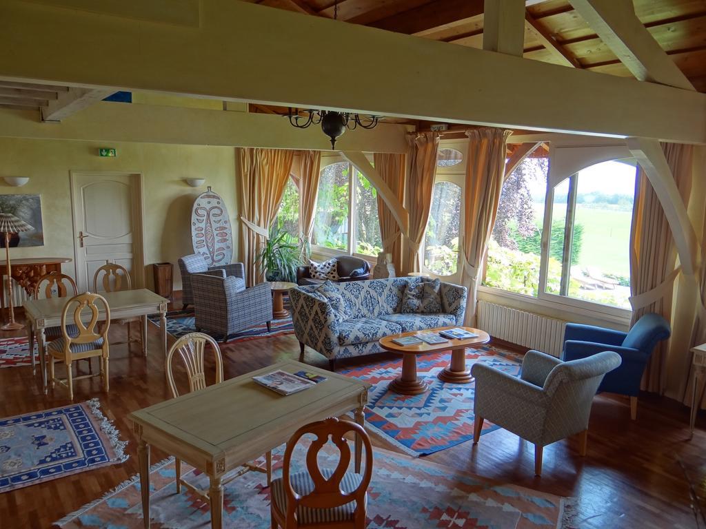 Auberge Des Chasseurs Échenevex Exteriör bild